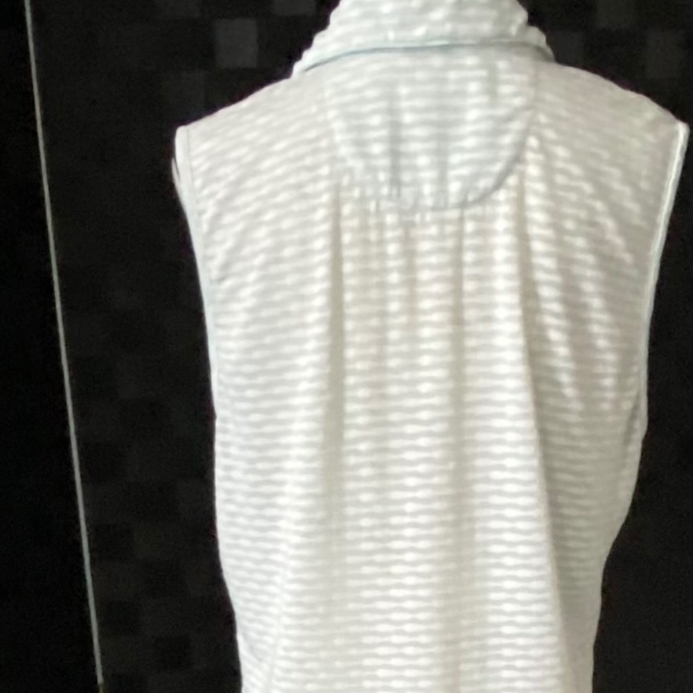 EP Pro Tour Tech, blue/ white golf shirt with zip front. Size L - Picture 3 of 6